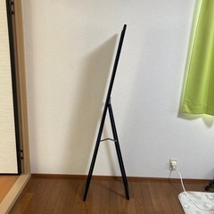 等身大の鏡の画像