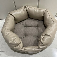お取引済み2️⃣【美品・中古品】　ラディカ　ペット用ベッド ベージュ 　 　の画像