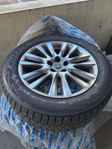 TOYOTA 純正18インチスタッドレス付き❗️