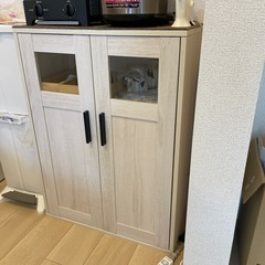 ☆食器棚　キャビネット　の画像