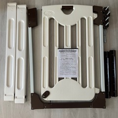 【引取り者確定済み】グレイッシュ　ベビーゲート 
