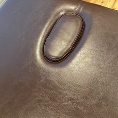 三宮に取りに来れる方！施術台の画像