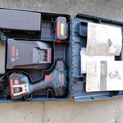 BOSCH インパクトドライバーGDR18V-LIMF 使用数回の画像