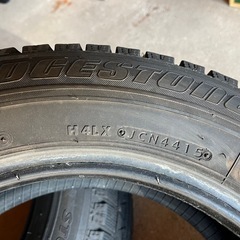 　ブリザックREVO GZスタッドレスタイヤ　185/65R15  4本セット　組み換え可能（要相談
）の画像