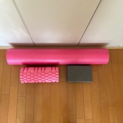 ヨガ、ピラティス、ストレッチ用品
の画像