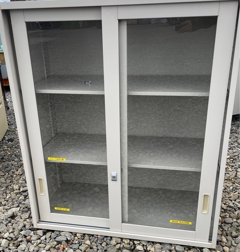 オフィス棚　ガラス扉　鍵なし　収納棚　事務用品