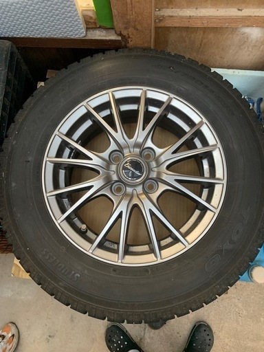 4穴ホイール付きスタッドレスタイヤ