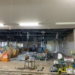 日払い可　工場の内装解体の作業員募集致します（工場内なので寒くないです！）の画像