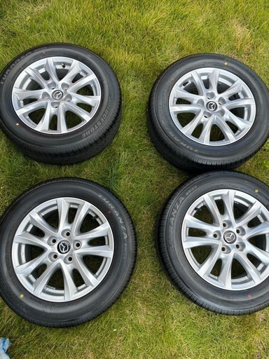 マツダアクセラ　205/60R16タイヤホイール4本