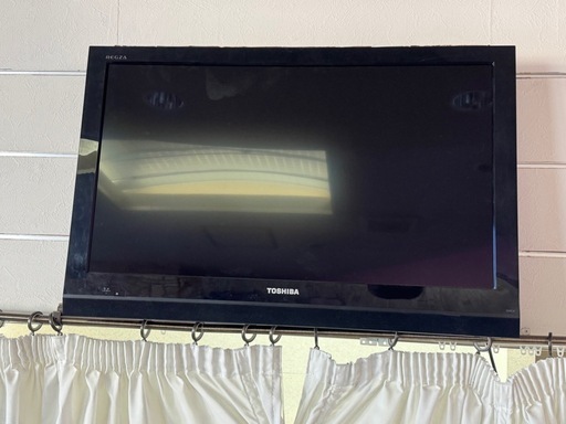 東芝　REGZA 32型