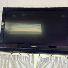 東芝　REGZA 32型