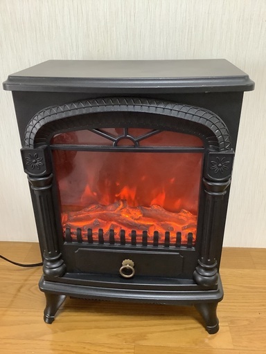 ✴︎受け渡し決定しました。ファンヒーター 暖炉型 温風機