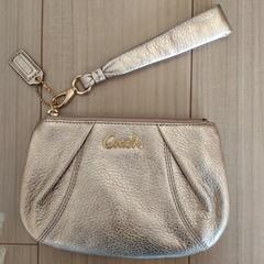 未使用COACHのポーチ クランチバッグ