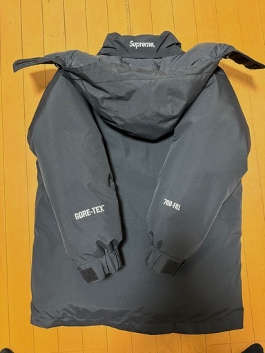 Supreme GORE-TEX 700Fill down parka