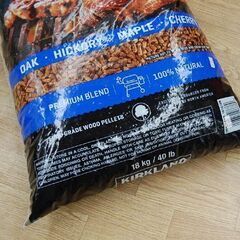 新品 KIRK LAND ハードウッド ペレット 18kg 木製燃料 BBQ バーベキュー カークランド コストコ  札幌市 清田区 平岡の画像