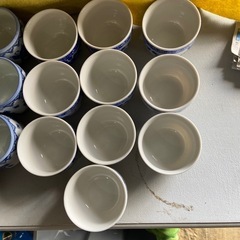 湯呑み２柄計１７個セットの画像