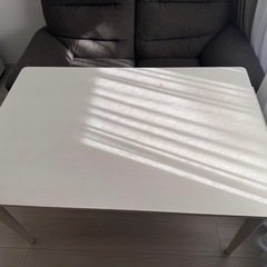 ダイニングテーブル