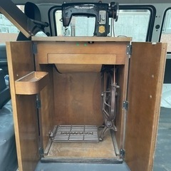 ブラザー シンガー社 足踏み式 アンティークミシン 箱型収納タイプの画像