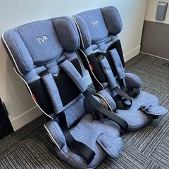 全車種対応チャイルドシート2台　