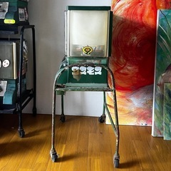 ガチャマシーン ガチャガチャ本体 の画像