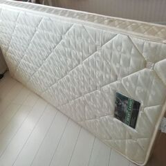 可愛いベッド、マットセット差し上げます