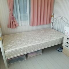 可愛いベッド、マットセット差し上げますの画像