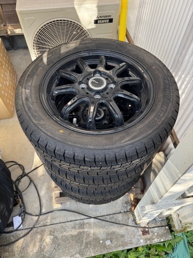 スタッドレスタイヤ　
165/65R14