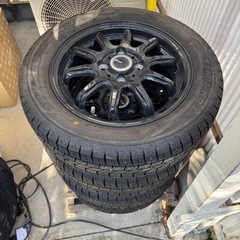 スタッドレスタイヤ　
165/65R14
