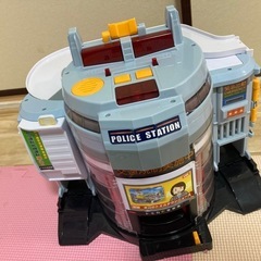 トミカ警察署美品