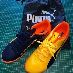 PUMAトレーニングシューズ

