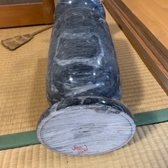 大きな花瓶　の画像