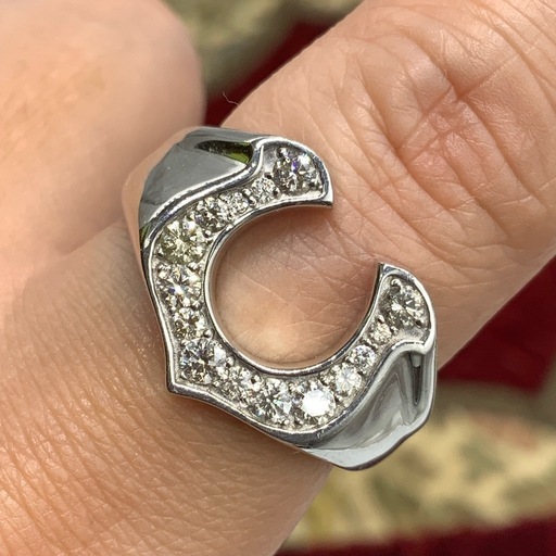 馬蹄　ホースシューリング　pt950 ダイヤリング　15.7g D0.53ct