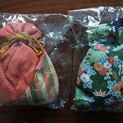 （価格変更）新品未使用　ポーチ・巾着4点の画像