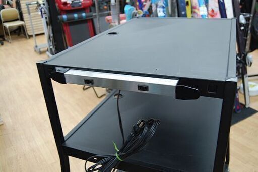 共栄商事 テレビ什器 幅83×奥70×高112cm 3段 キャスター付き 電源タップ テレビ台 TV台 業務用 プロジェクター台  札幌市 清田区 平岡
