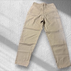 H&M ベージュ チノパン　バレルレッグジーンズの画像