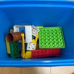 アンパンマンブロックバケツ2種、他ブロック
の画像