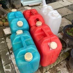 灯油　ポリタンク
