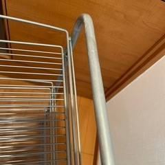 受け渡しのお話し中です。スチールラックの画像