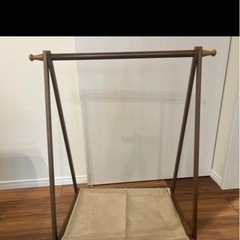 子ども用ハンガーラックの画像