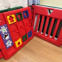 (値下げ！！)ベビーサークル　おもちゃつきの画像