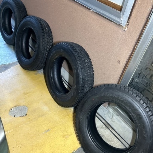 スタッドレスタイヤ175/80/15インチ