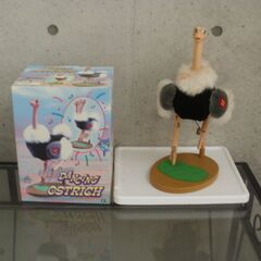 動くダチョウ人形　新品