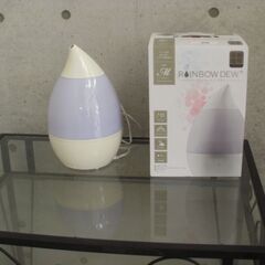 加湿器、有名品で７色に変わります。