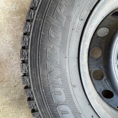 ハイエーススタッドレスタイヤ4本の画像