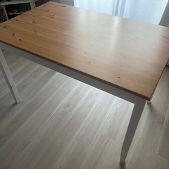 IKEA ダイニングテーブルの画像