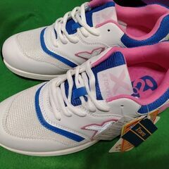 新品未使用品・撥水加工シューズの画像