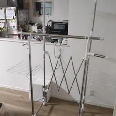 Costco コストコと思う。洗濯ラックの画像