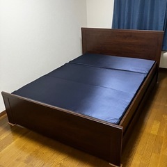 ダブルベッド(IKEA)マットレス付き