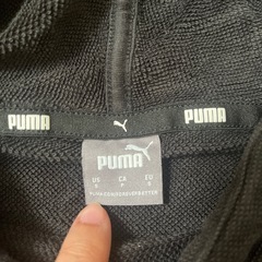 PUMAレディースパーカーSの画像