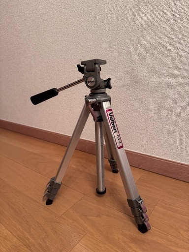 カメラ　三脚